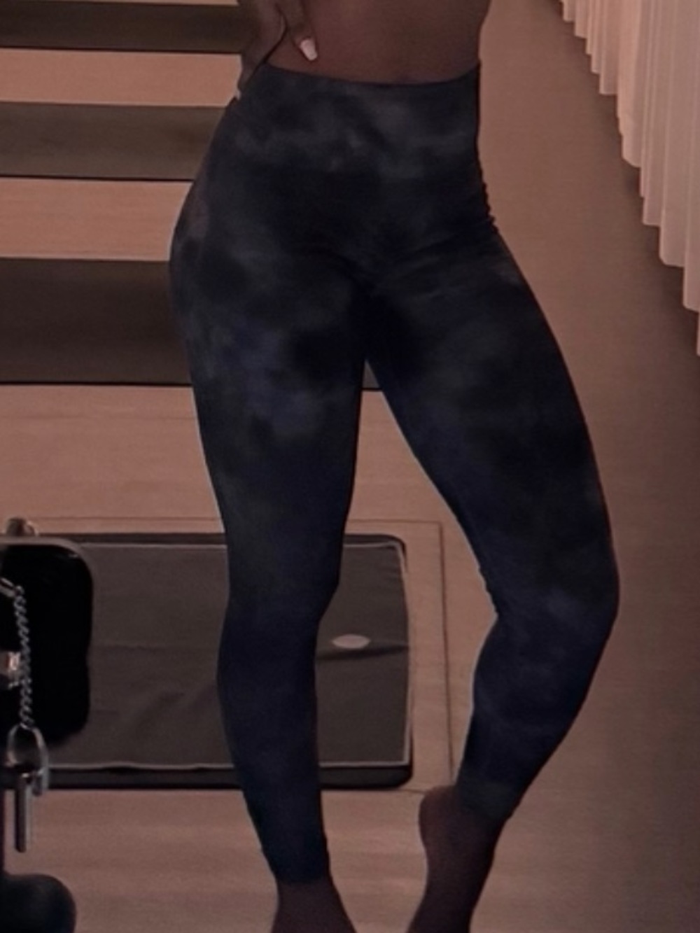 High-Rise Tie-Dye Leggings in Black